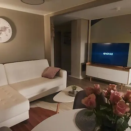 Cozy And Warm Just Like At Home, Free P, Big Terrace Apartment