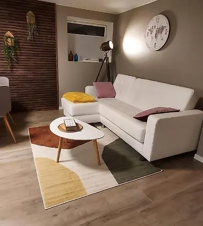 Cozy And Warm Just Like At Home, Free P, Big Terrace Apartment *